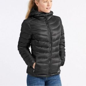 Used LLBean Women’s Ultralight 850 Down Hooded Jacket